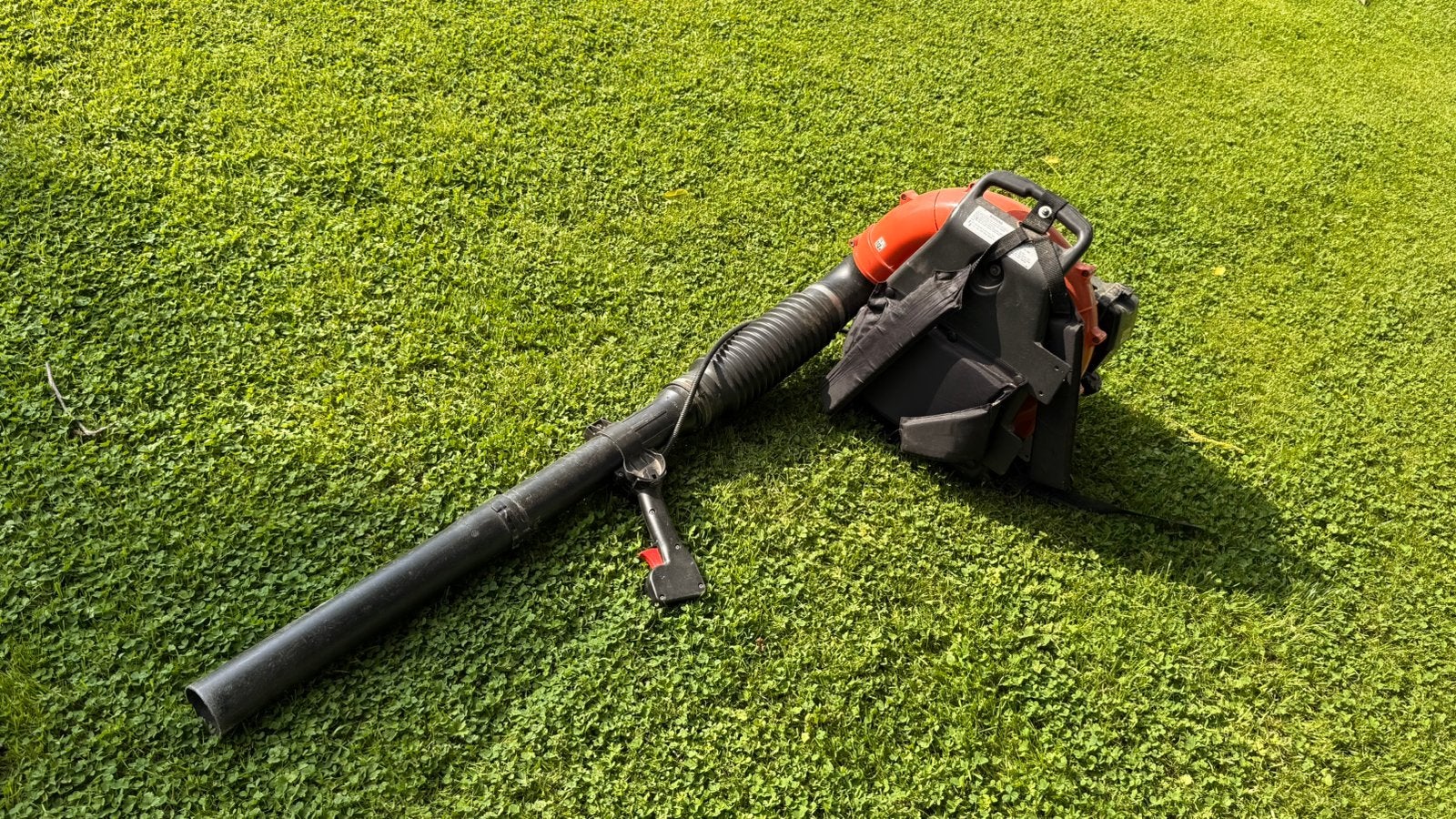 Hitachi RB 65EF Benzine Bladblazer - Krachtig en Betrouwbaar, Ophalen, Gebruikt, Benzine, Ruggedragen