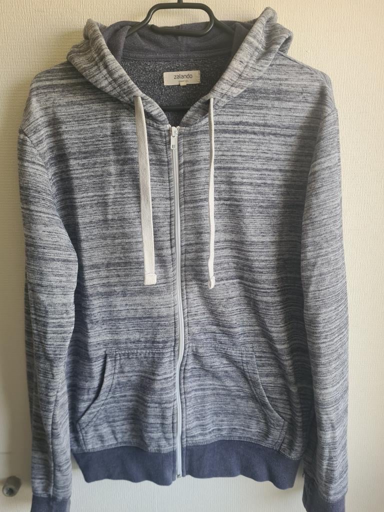 Zalando Essentials vest met capuchon - Maat M, Maat 48/50 (M), Zalando Essentials, Ophalen of Verzenden, Grijs
