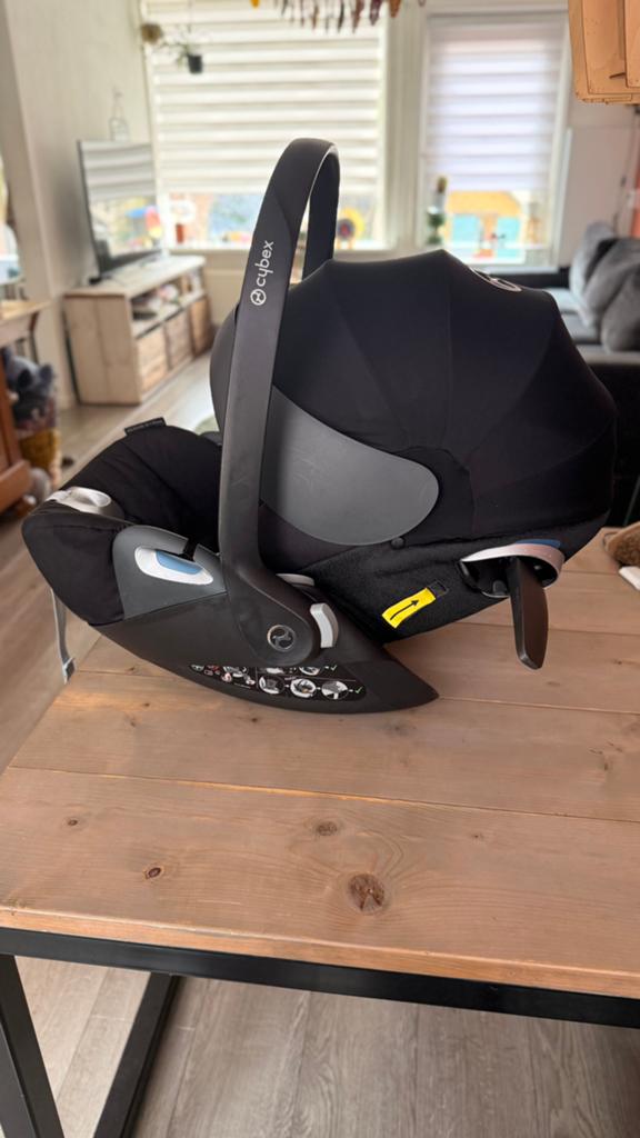 Cybex Cloud Z i-size zwart, Zijbescherming, Zo goed als nieuw, Isofix, 0 t/m 13 kg