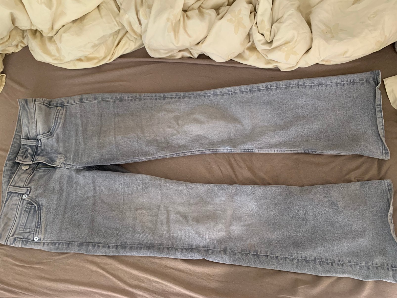 H&m divided flare broek licht grijs, Kleding | Dames, Ophalen, Zo goed als nieuw, Grijs