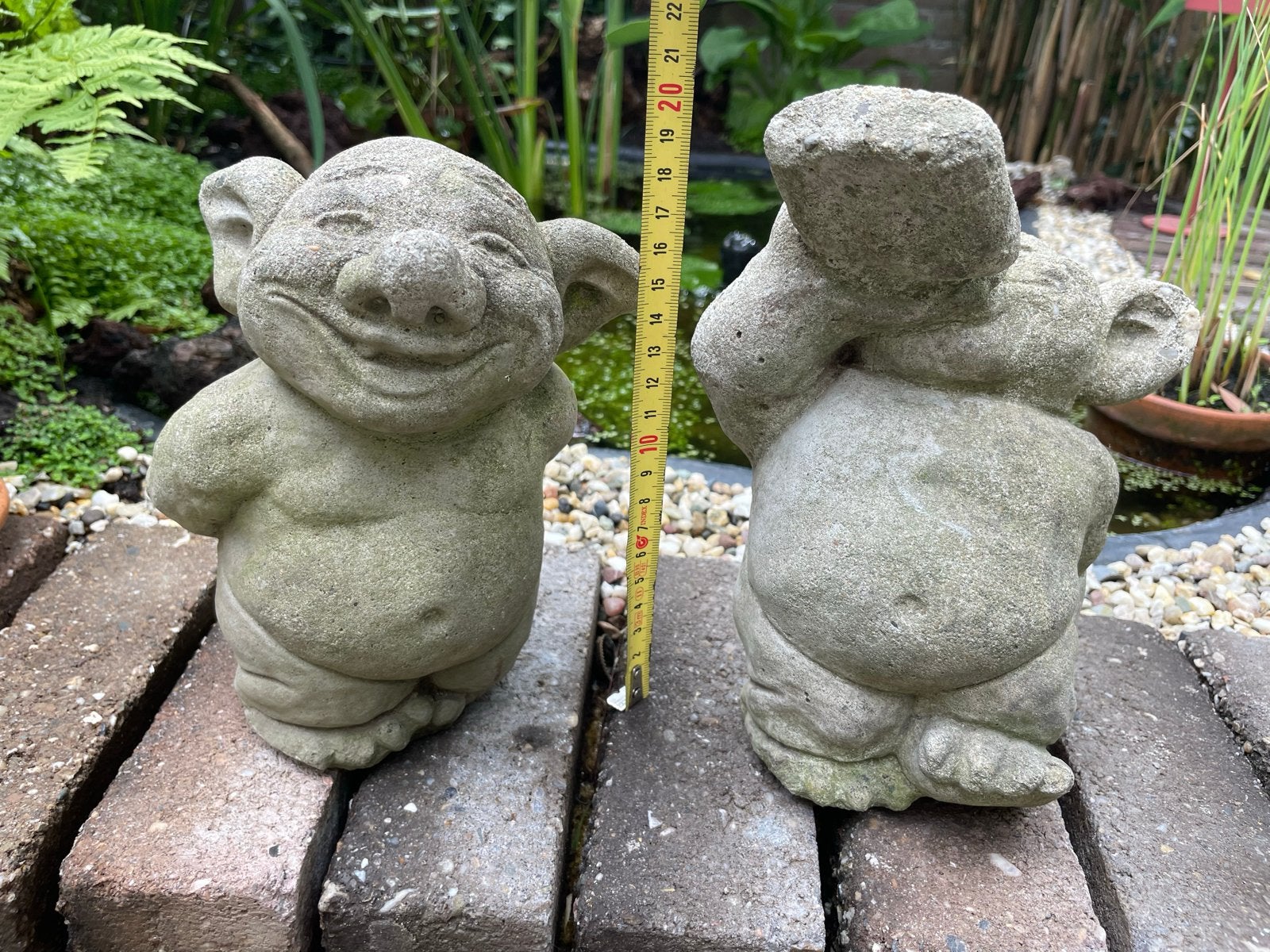 Twee vrolijke tuintrollen van steen, Tuin en Terras, Tuinbeelden, Ophalen, Gebruikt, Beton, Tuinkabouter