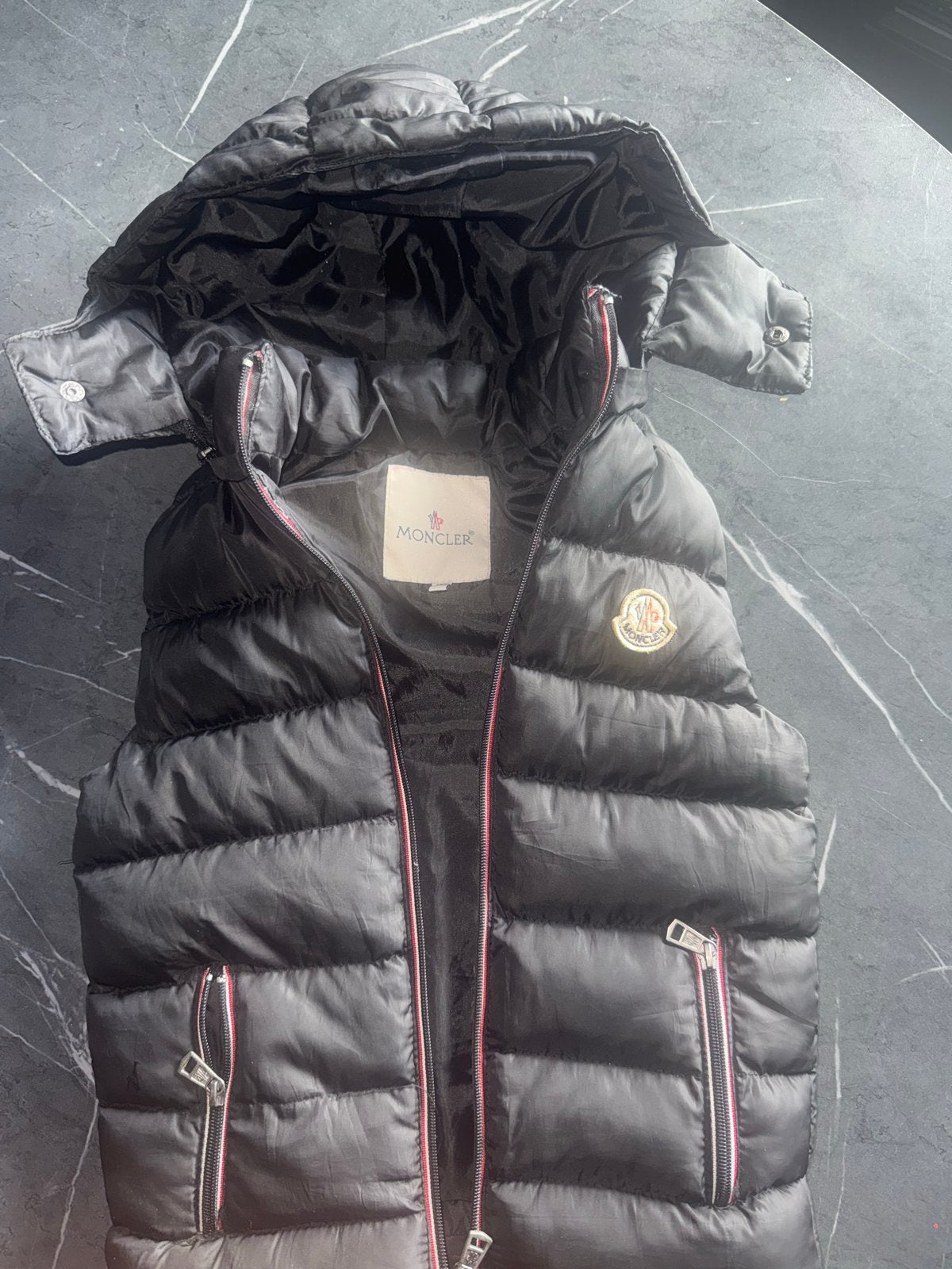 Moncler bodywarmer, Ophalen of Verzenden, Zo goed als nieuw, Jas