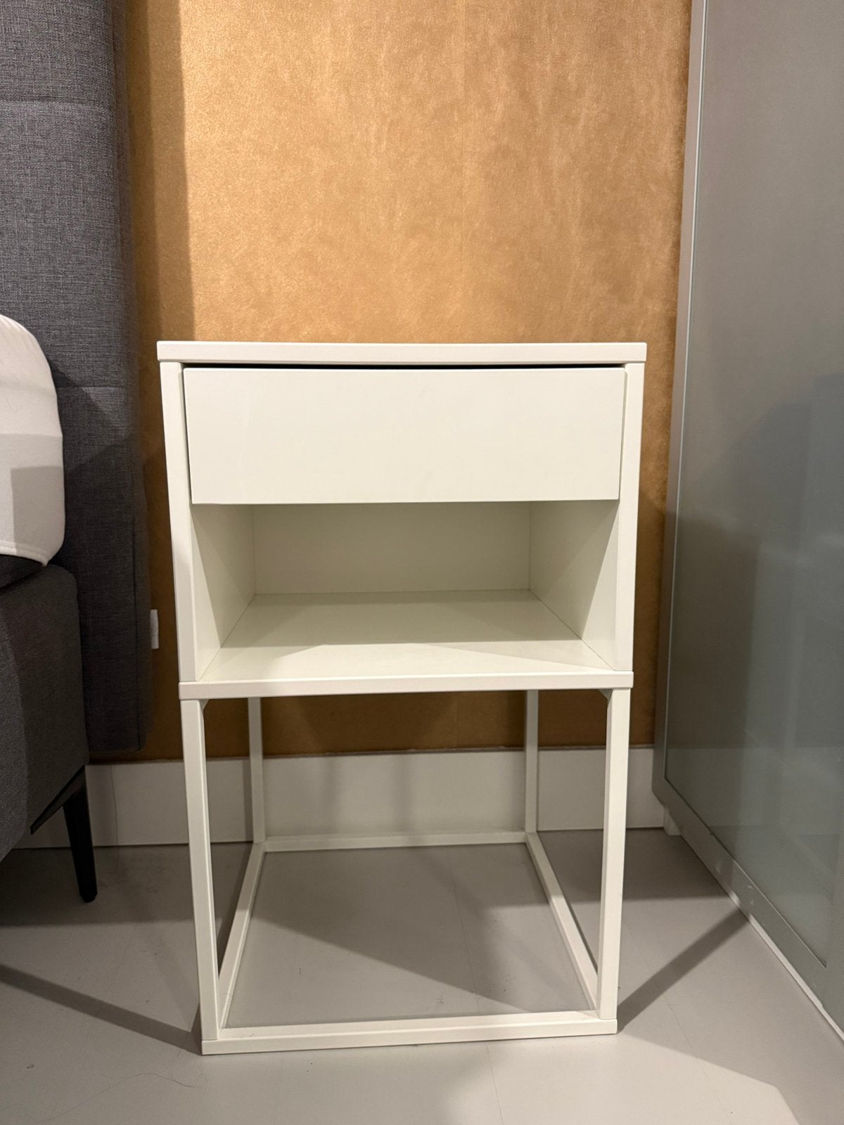 Ikea Vikhammer nachtkastje(s) (moet snel weg), Ophalen, Gebruikt, Minder dan 45 cm, 55 tot 70 cm