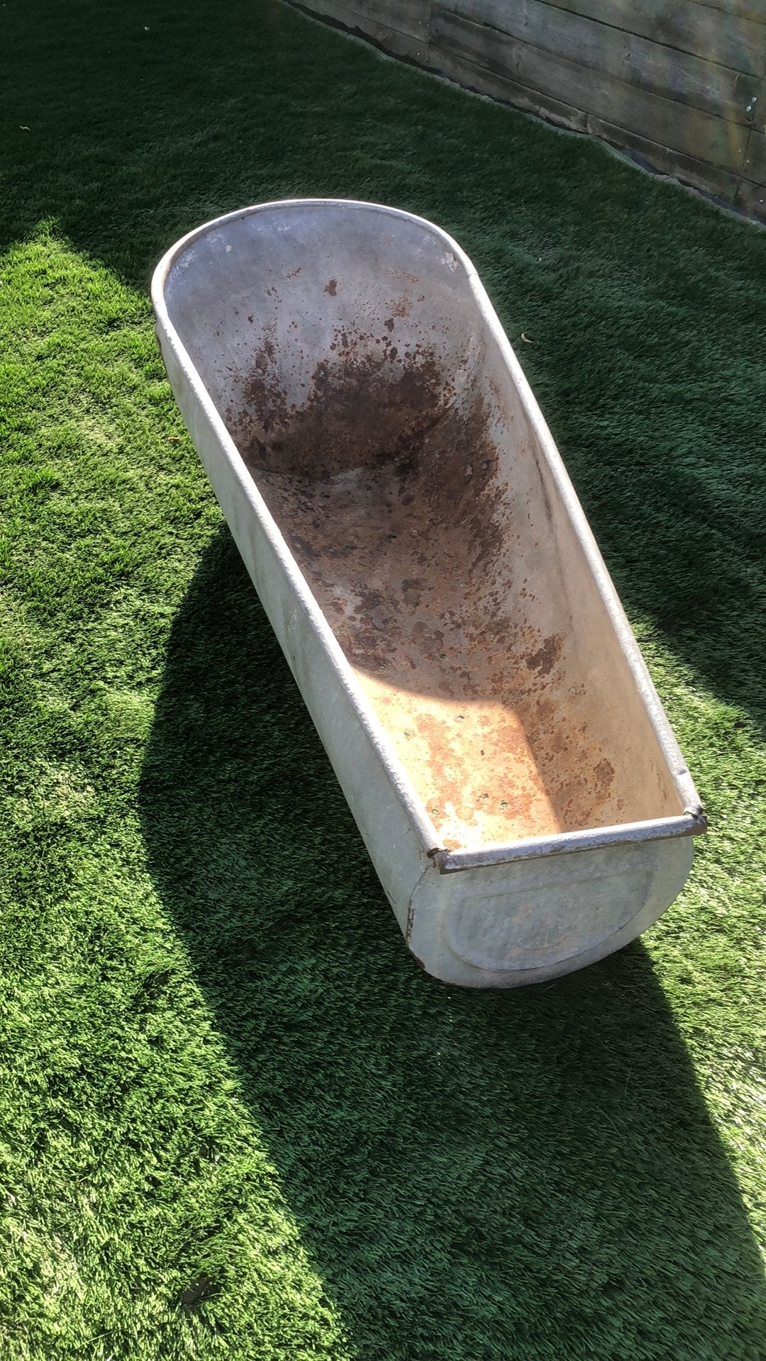 Oude badkuip als plantenbak gebruikt, Ophalen, Minder dan 30 cm, Rond, Zo goed als nieuw