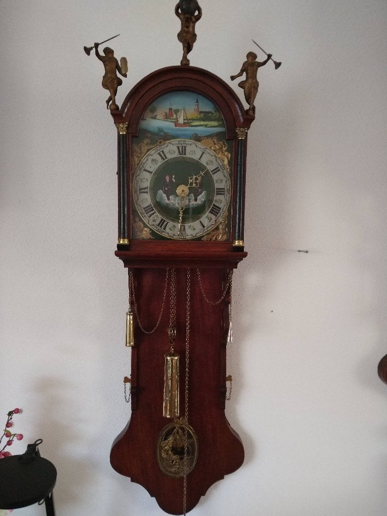 Antieke Friese Staartklok, Ophalen