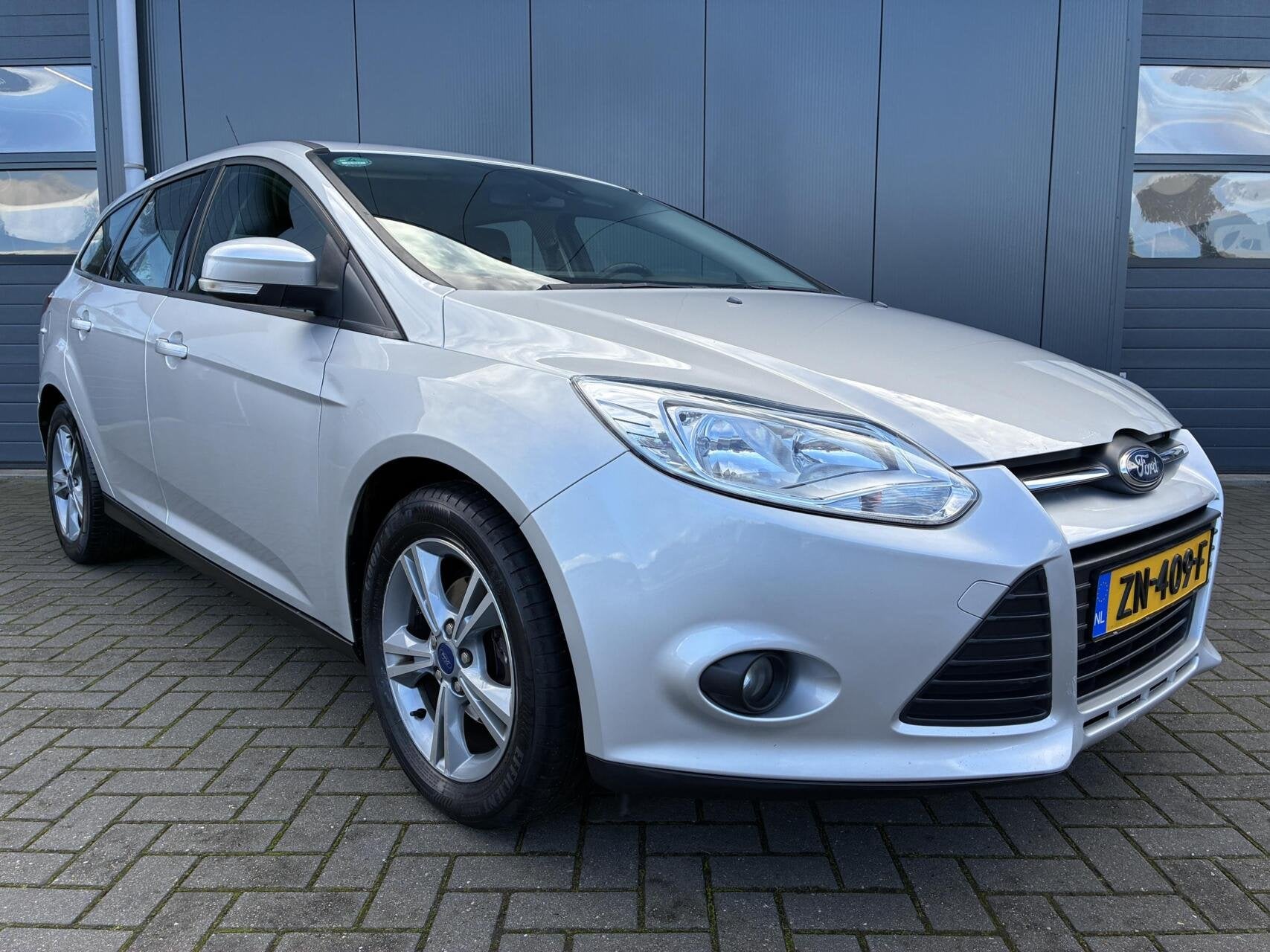 Ford Focus Wagon 1.0 EcoBoost 125 PK Edition Plus | AIRCO |, Euro 5, Gebruikt, Zwart, Handgeschakeld