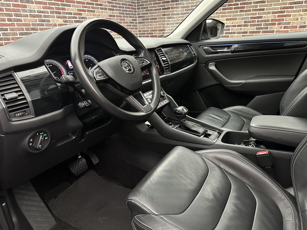 Skoda Kodiaq 2.0 TSI 4x4 Sportline 7p. DAK CANTON LEDER TREK, Automaat, Gebruikt, Zwart, 14 km/l