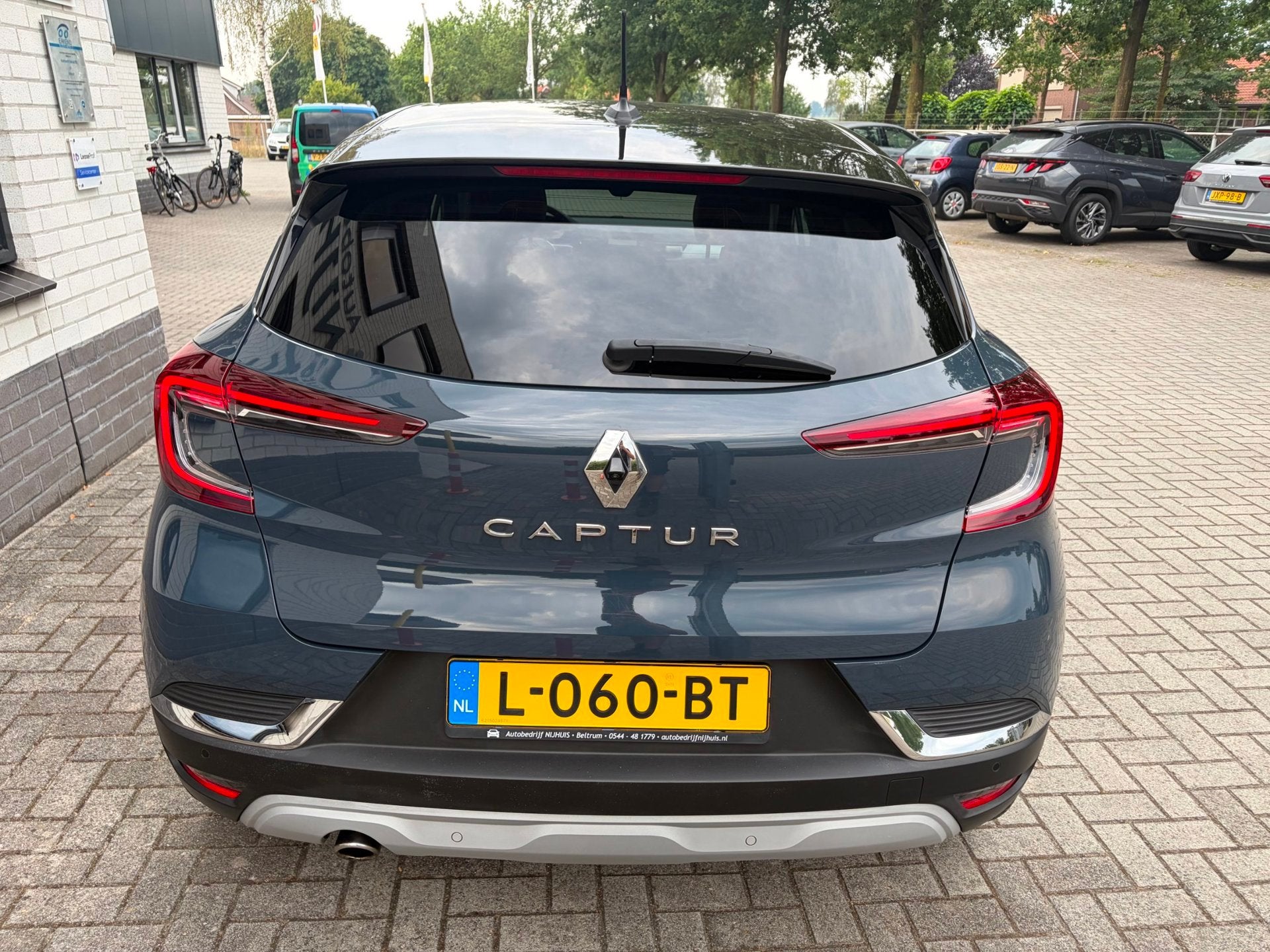 Renault Captur 1.0 TCe 100 Intens / Cruise control / Automat, Voorwielaandrijving, Dealer onderhouden, Gebruikt, 1165 kg