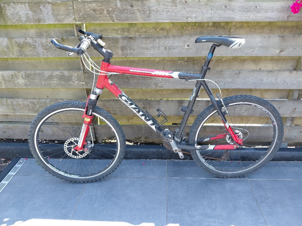 Giant 830 ATX suspension SR Suntour M9050 framemaat 23inch, Fietsen en Brommers, Fietsen | Mountainbikes en ATB, Ophalen, Gebruikt