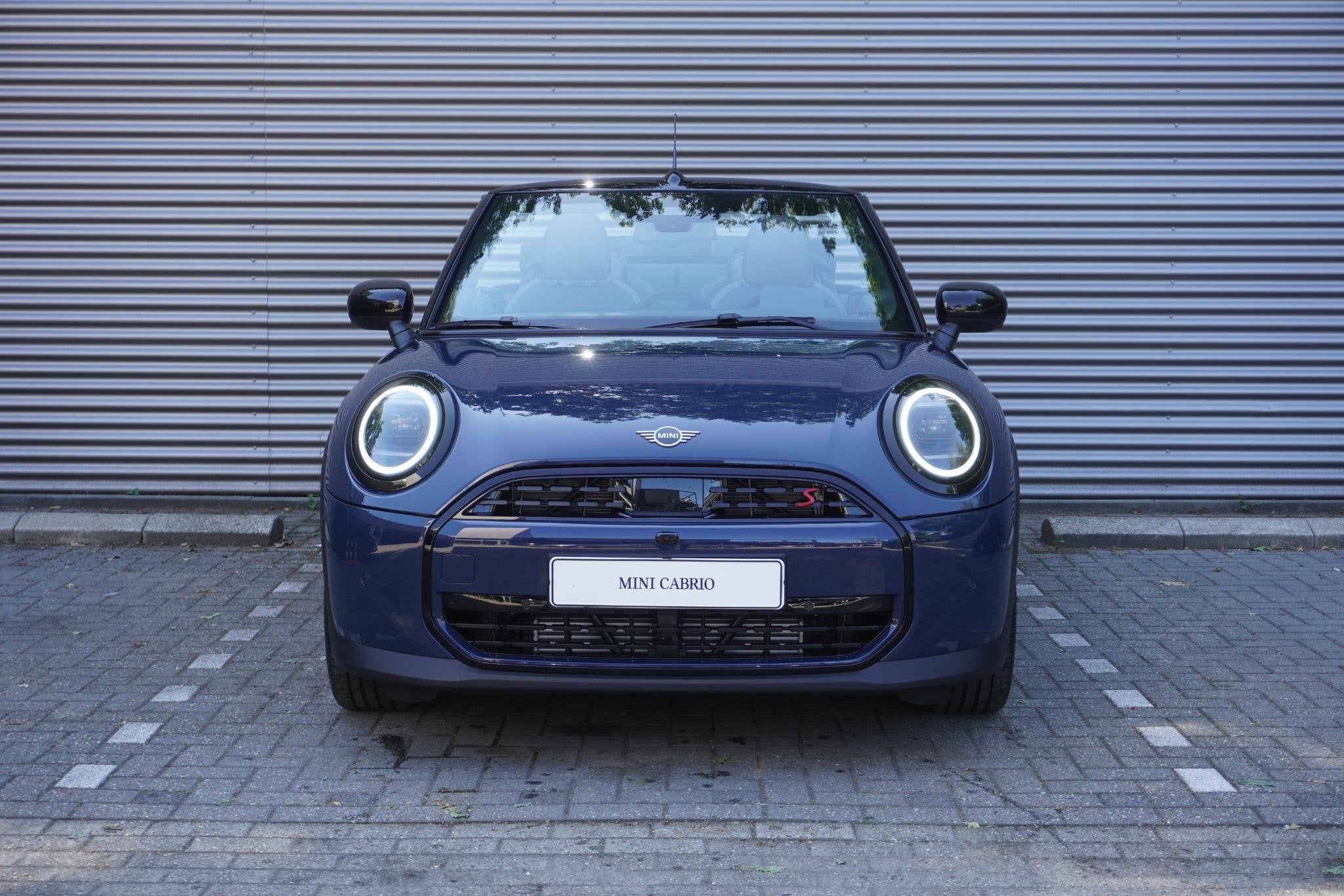 MINI Cabrio Cooper S Classic Trim | Pakket L, 1998 cc, 4 cilinders, Cabriolet, Bedrijf