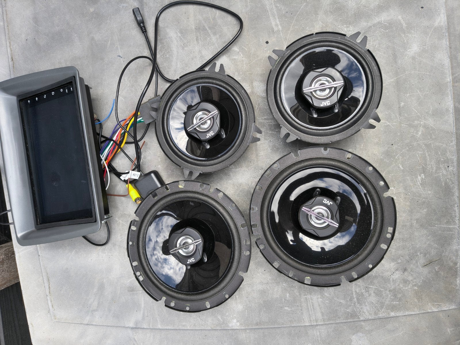 JVC Boxen (2x 16cm, 2x 13cm) met gratis defect scherm, Auto diversen, Autoradio's, Ophalen of Verzenden
