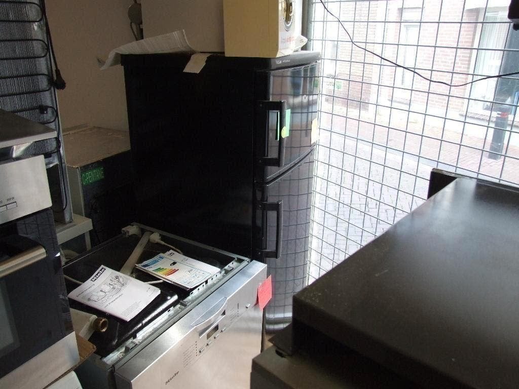 Foto 10 van warmtepompdroger 9kg siemens 645 WIFI  nieuw Arpe Kampen