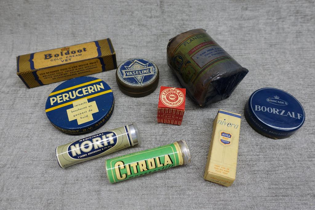 Vintage medicatie apotheek geneeskunde en toiletartikelen, Verzamelen, Ophalen of Verzenden, Gebruiksvoorwerp