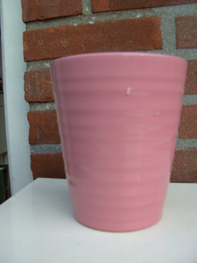 Bloempot roze.  Ø 13 cm; Ø voet 9 cm; Lengte:15,5 cm., Rond, Binnen, Ophalen of Verzenden, Zo goed als nieuw