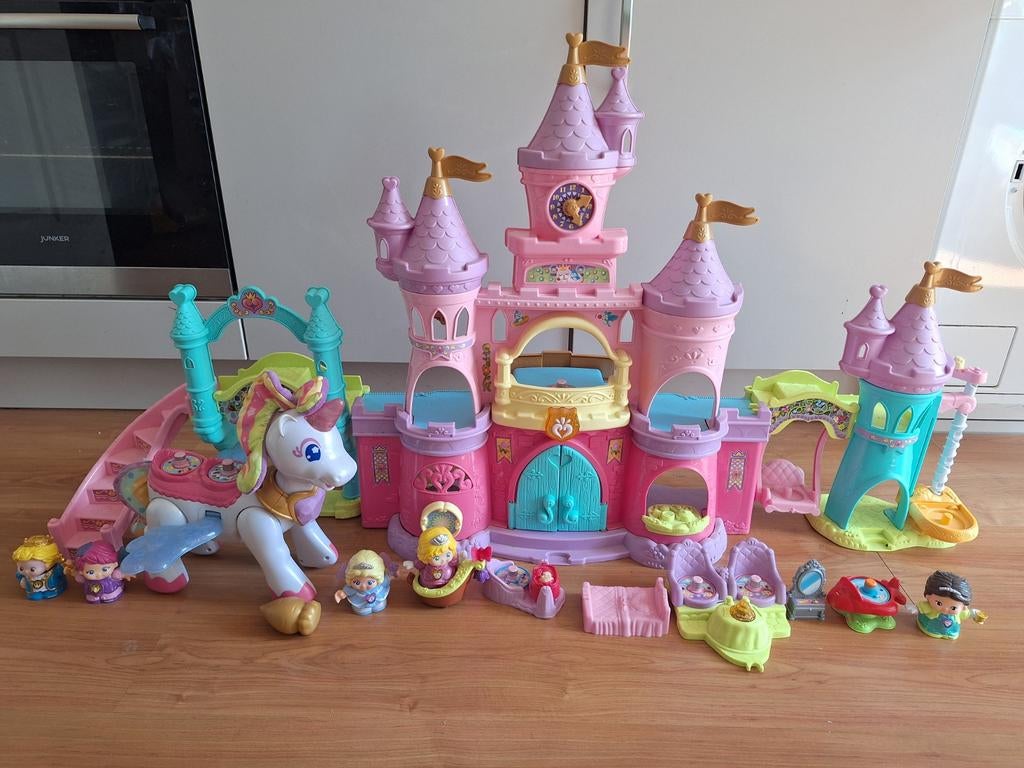 VTech Vrolijke Vriendjes Droomkasteel Speelset inc. Eenhoorn, Ophalen, Gebruikt, 2 tot 4 jaar
