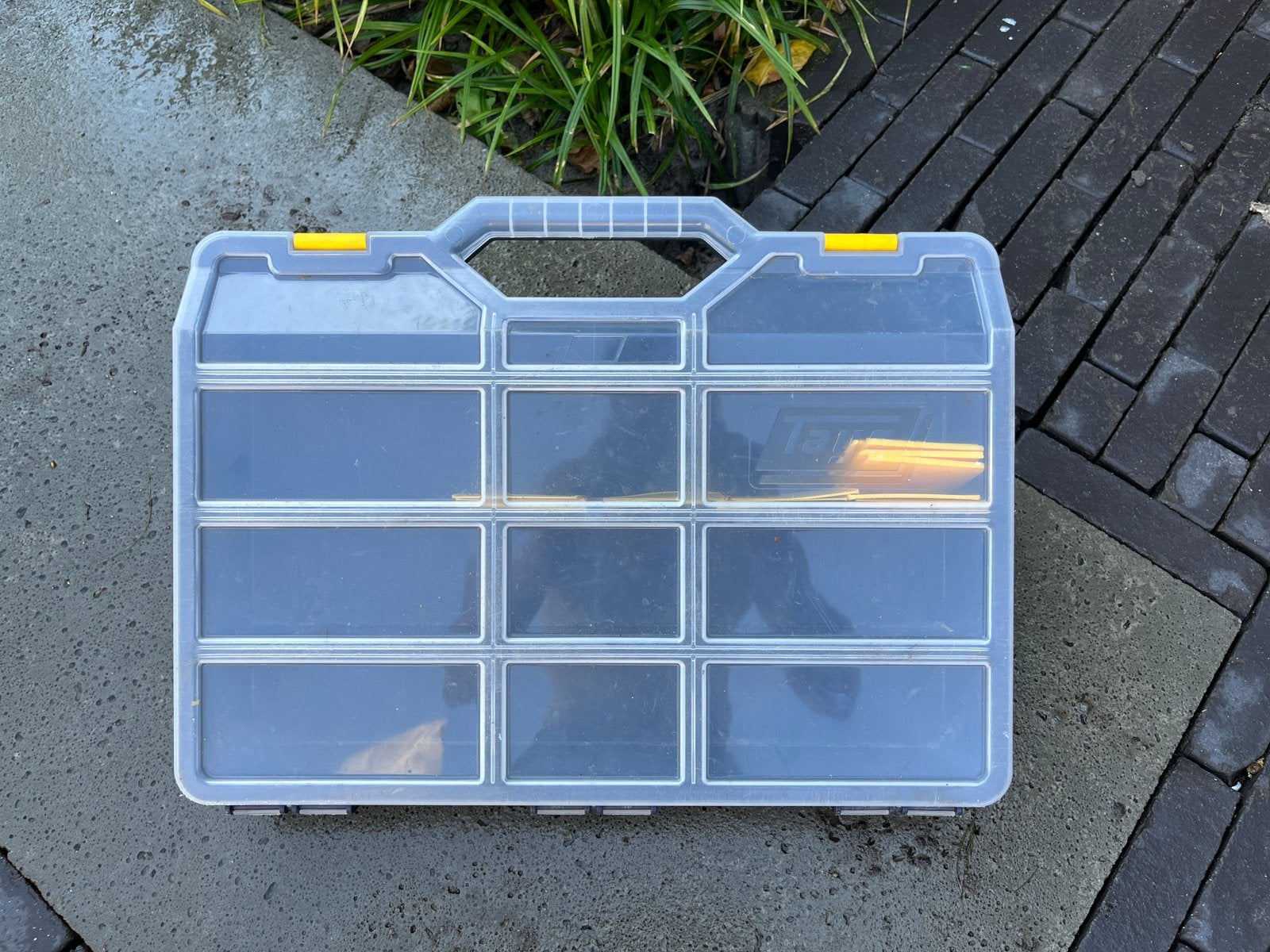 Schroevenkist, Ophalen, Zo goed als nieuw