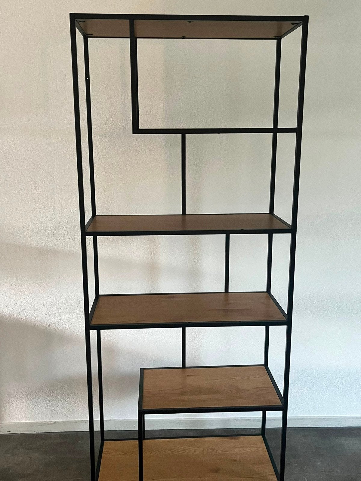 Industriële boekenkast met  h180 b80cm, Met plank(en), 50 tot 100 cm, Zo goed als nieuw, 25 tot 50 cm