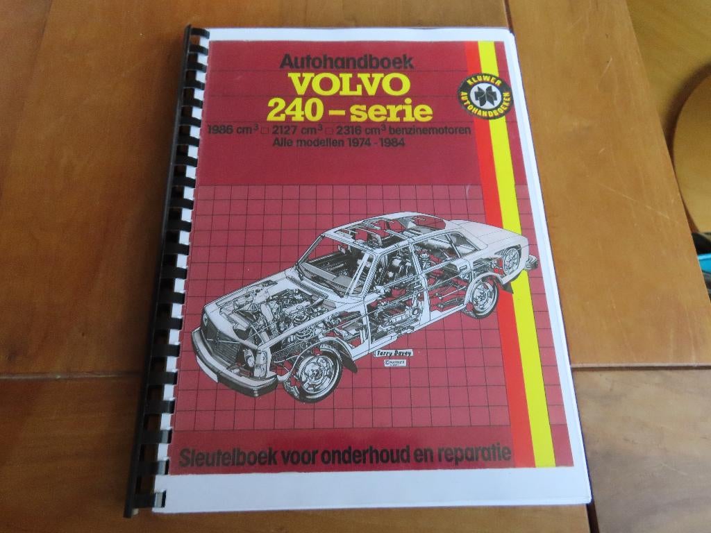 Kluwer Autohandboek vraagbaak Volvo 240-serie 242, 244, 245, Auto diversen, Handleidingen en Instructieboekjes, Ophalen of Verzenden