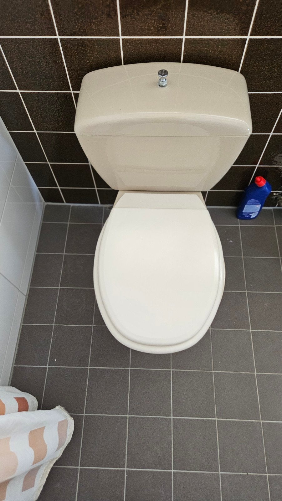 Retro toilet beige - Compleet met stortbak en bril, Doe-het-zelf en Verbouw, Sanitair, Ophalen