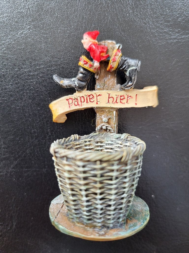 Efteling Holle Bolle Gijs beeldje 'Papier hier!', Ophalen of Verzenden, Gebruikt, Beeldje of Poppetje