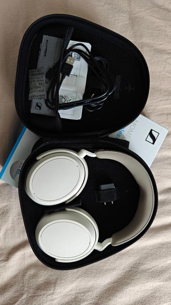Sennheiser momentum 4 - WIT, Ophalen of Verzenden, Zo goed als nieuw, Sennheiser