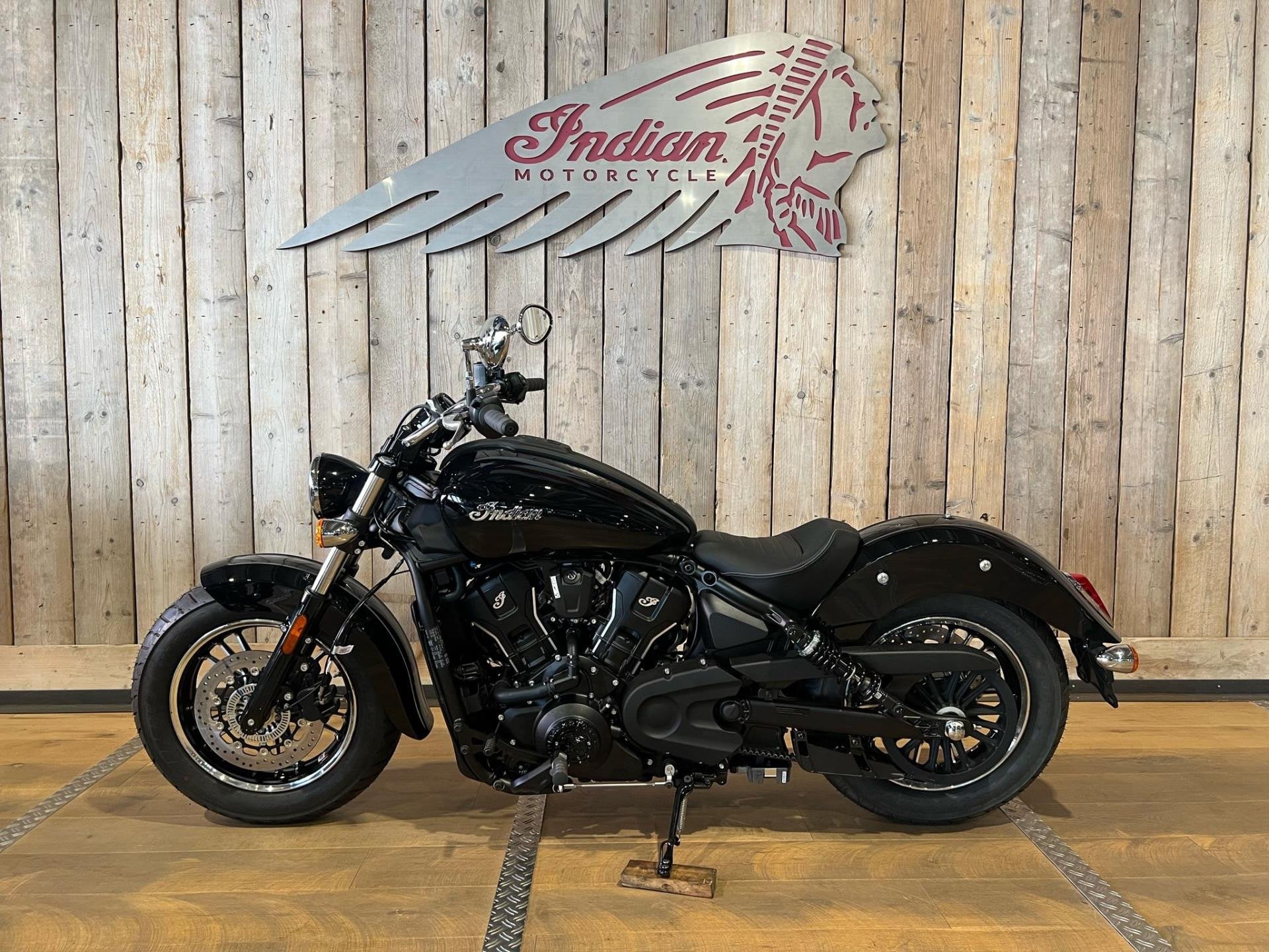Indian Chopper 61 Scout Sixty ''INDIAN SUMMER SUPER DEAL!'', LED Verlichting, Chopper, Bedrijf, Meer dan 35 kW