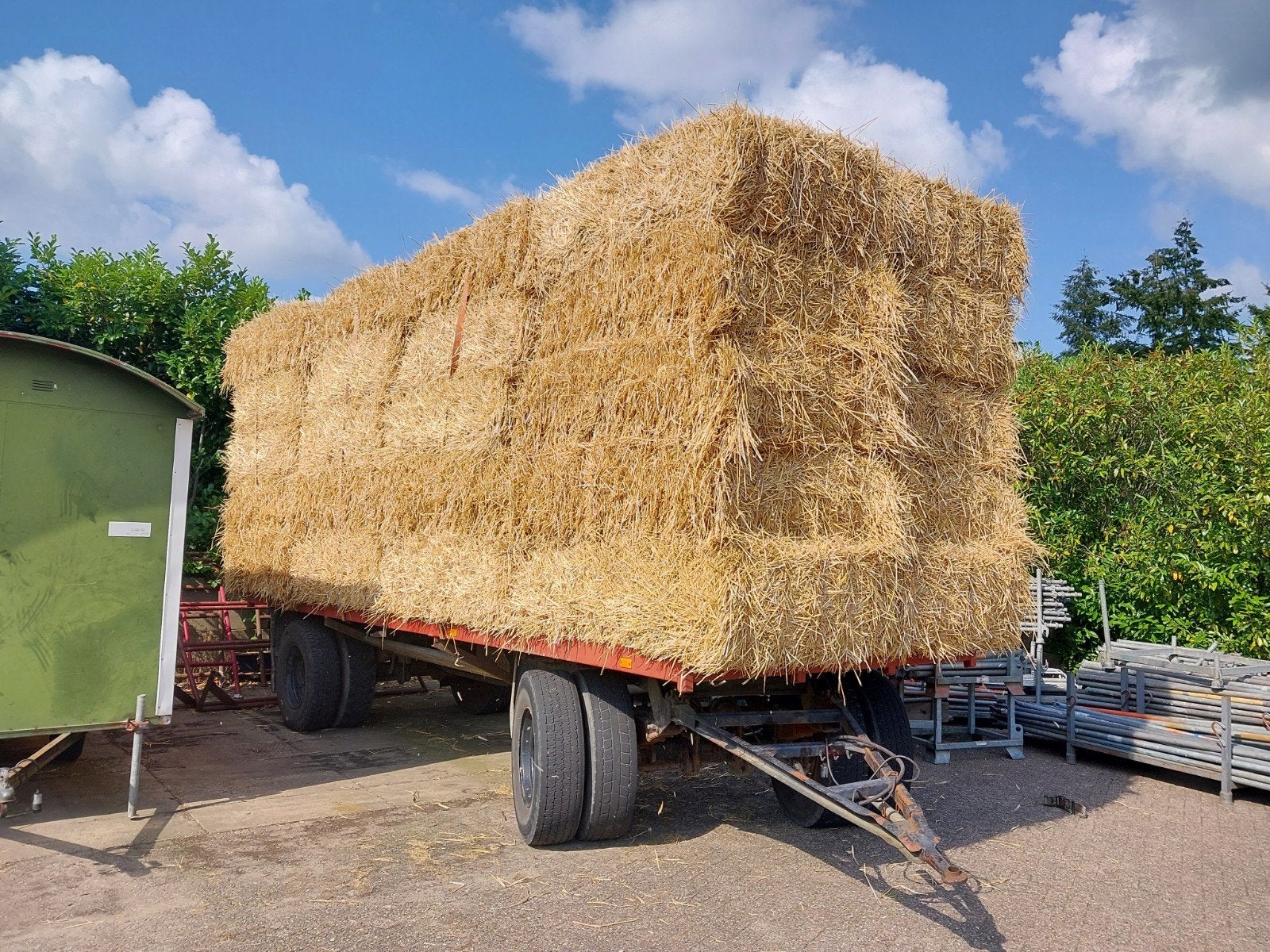 Strobalen stropakken tarwe stro grote strobalen balen, Zakelijke goederen, Agrarisch | Veevoer, Ophalen of Verzenden