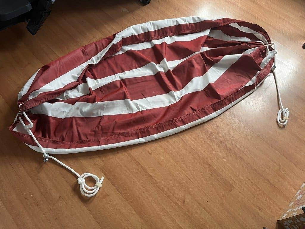 hangmat rood-wit met standaard grijs (IKEA - BOCKÖN/HAMNÖN), Tuin en Terras, Hangmatten, Ophalen, Zo goed als nieuw, Met standaard