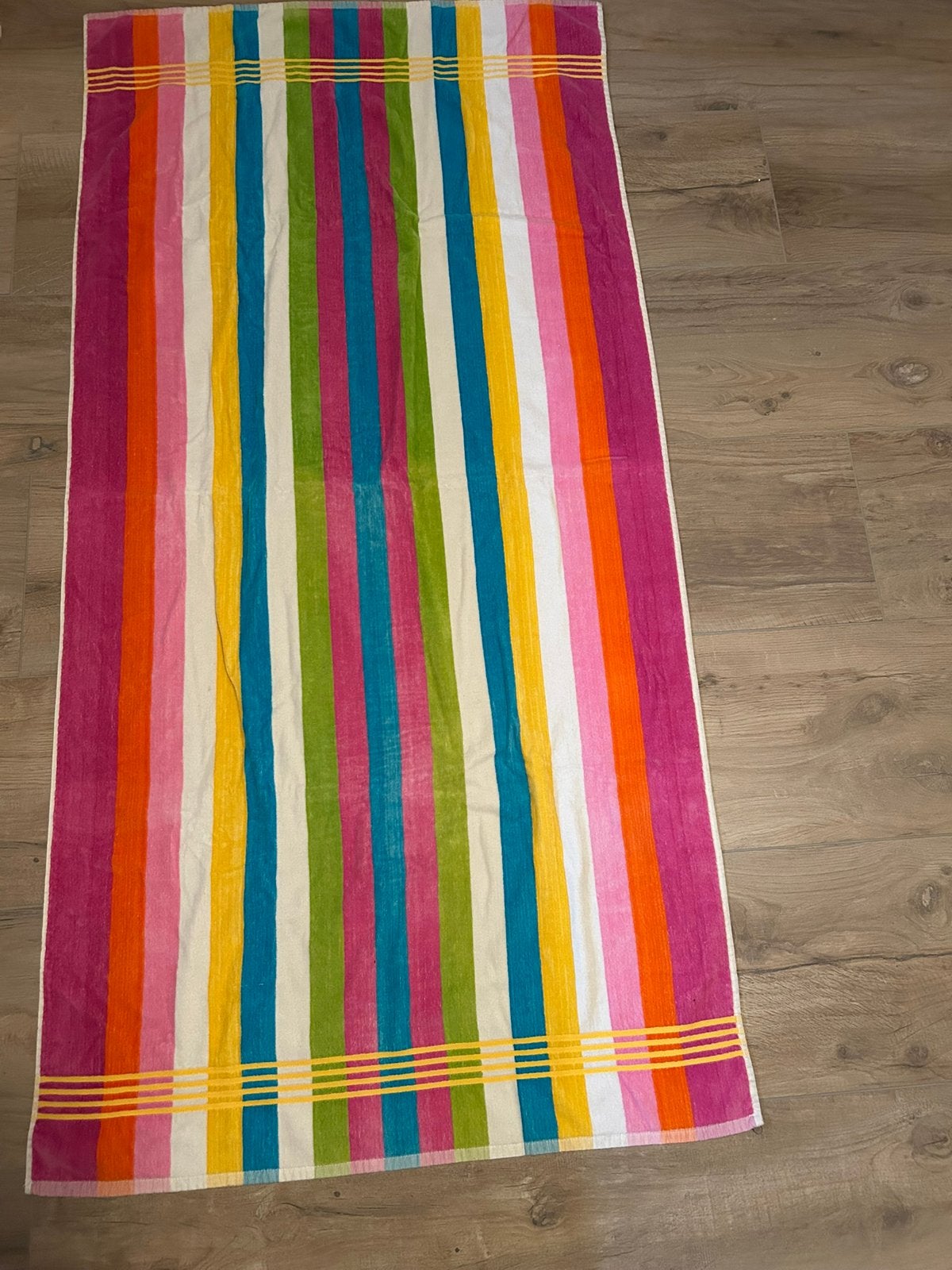 badlaken/ strandlaken in vrolijke regenboog kleuren, Ophalen of Verzenden, Zo goed als nieuw, Meerkleurig, Badlaken