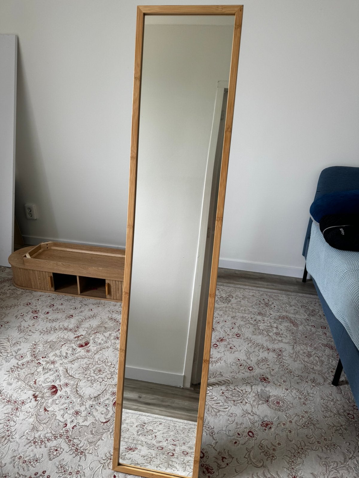 Ikea mirror VARSNAS, Huis en Inrichting, Woonaccessoires | Spiegels, Minder dan 50 cm, Ophalen of Verzenden, Zo goed als nieuw