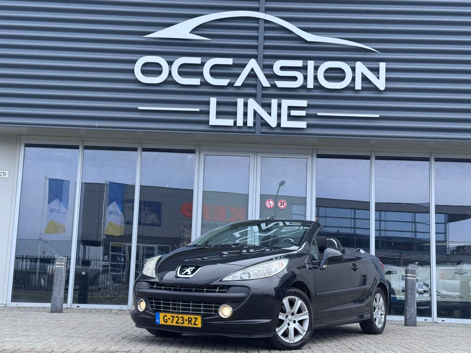 Peugeot 207 CC 1.6 VTi | Cabrio | Cruise | Airco | LM Velgen, Auto's, Peugeot, Gebruikt, 4 cilinders, Cabriolet, 4 stoelen