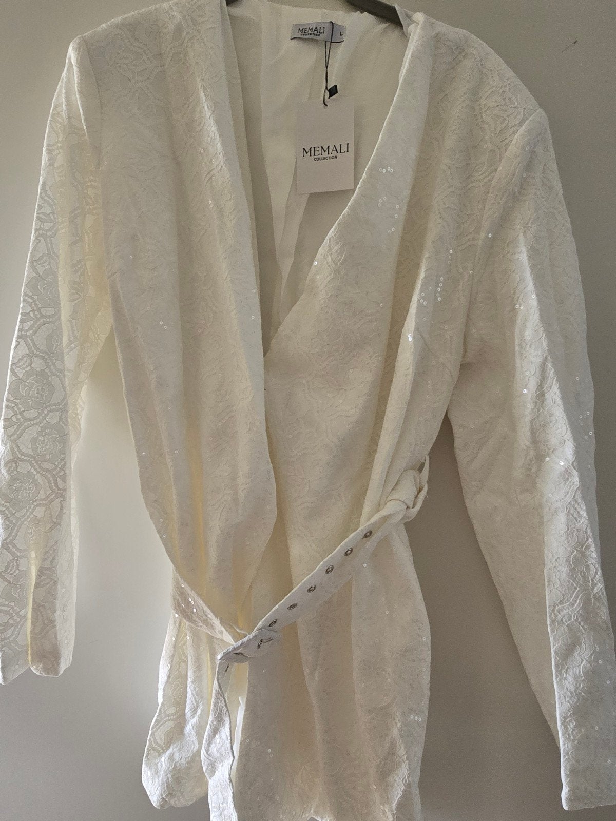 Prachtige blazer dress memali maat L splinternieuw, Kleding | Dames, Jurken, Verzenden, Wit, Maat 42/44 (L), Nieuw