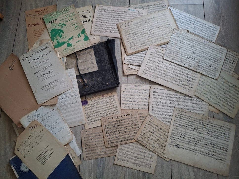 Oude Franse bladmuziek collectie & kaarten in originele map, Piano, Gebruikt, Klassiek, Overige soorten