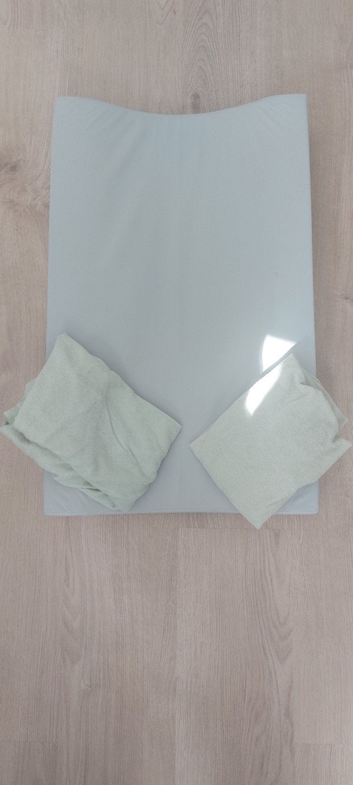 Aankleedkussen met 2 mintgroene hoezen, Kinderen en Baby's, Gebruikt, Aankleedkussen, Ophalen of Verzenden, Bébé-jou