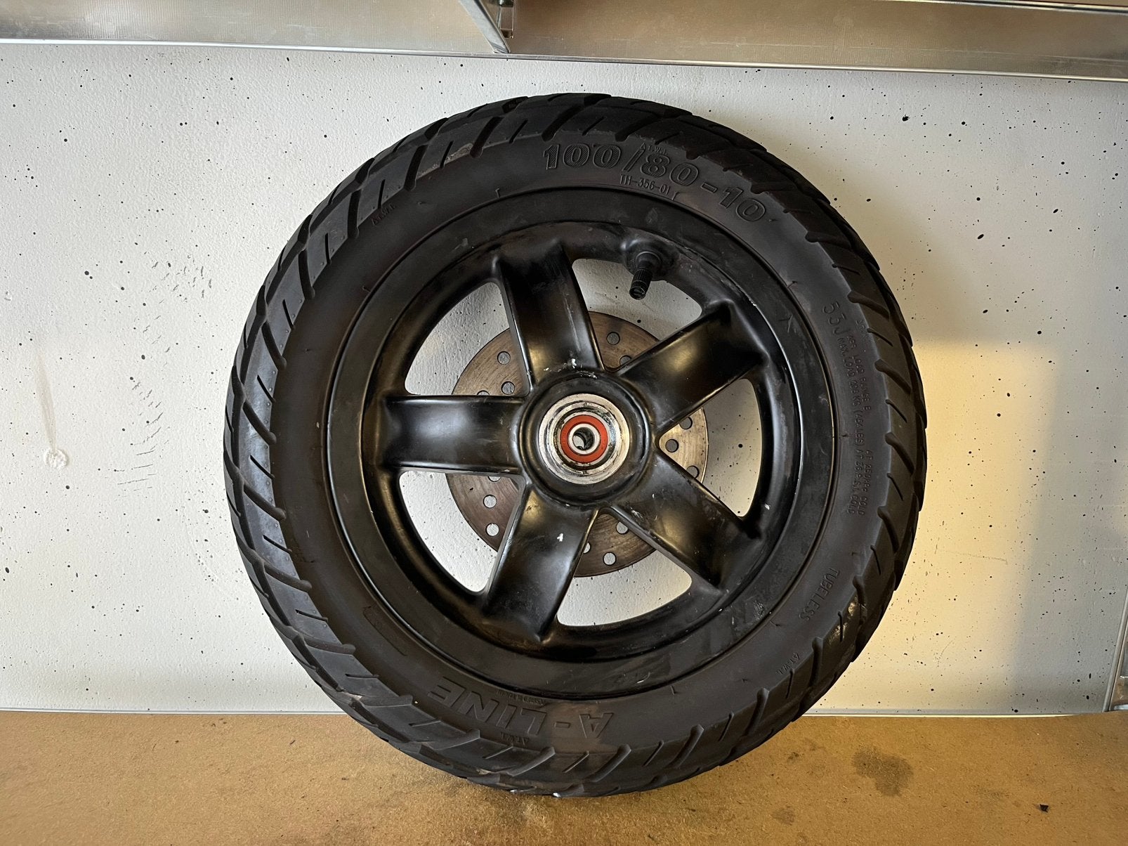 Piaggio zip voorband/voorvelg, Fietsen en Brommers, Brommeronderdelen | Scooters, Ophalen of Verzenden, Zo goed als nieuw, Overige typen