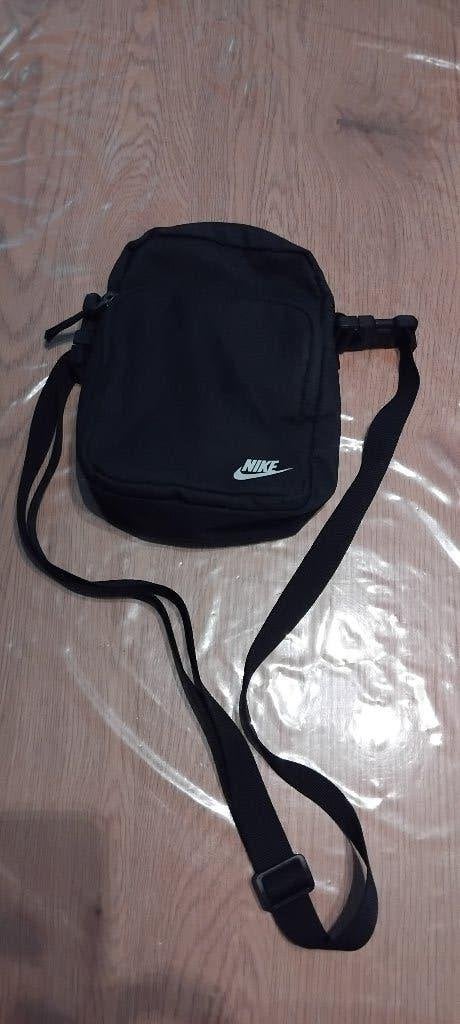 zwarte Nike Heritage crossbody tas, Ophalen of Verzenden, Nieuw, Zwart
