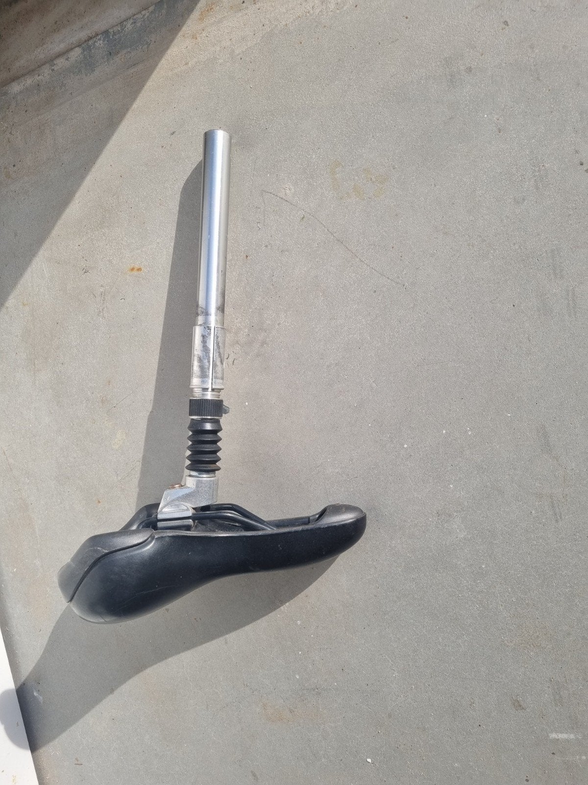 Fietszadel met verende pen - veerblokkering defect, Elektrische fiets, Gebruikt, Kunststof, Ophalen of Verzenden