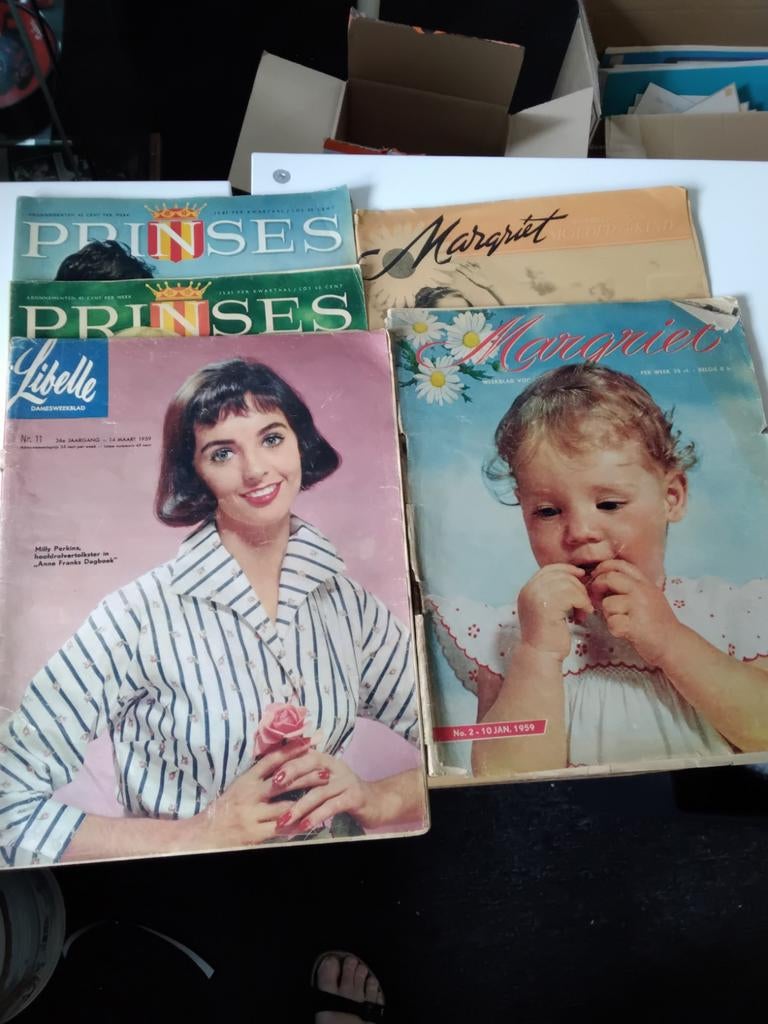 VIJF DAMESBLADEN, Verzamelen, Tijdschriften, Kranten en Knipsels, Ophalen of Verzenden, 1940 tot 1960, Tijdschrift