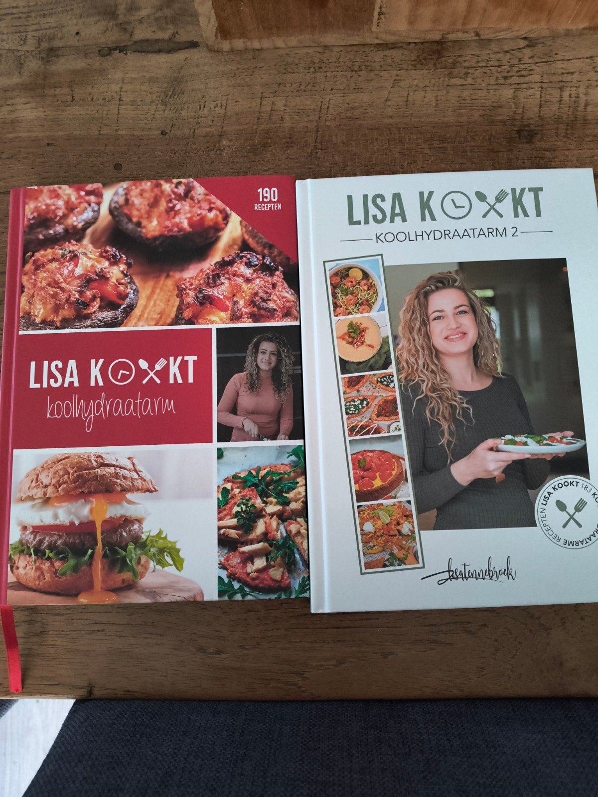 Lisa Kookt Koolhydraatarm Kookboeken (deel 1 & 2), Boeken, Ophalen of Verzenden, Zo goed als nieuw, Lisa Kookt, Gezond koken