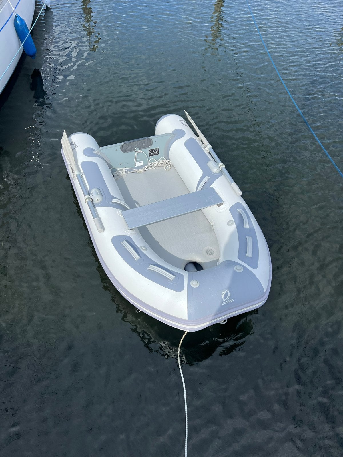 Zodiac 230 Aero te koop - als nieuw, Watersport en Boten, Rubberboten, Ophalen, Aluminium, Elektrisch, Peddels