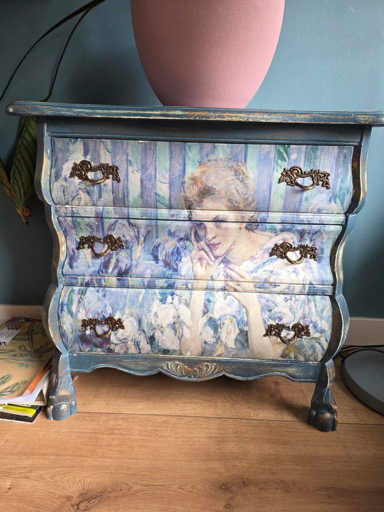 Buikkastje met schildering, Antiek en Kunst, Antiek | Meubels | Kasten, Ophalen of Verzenden