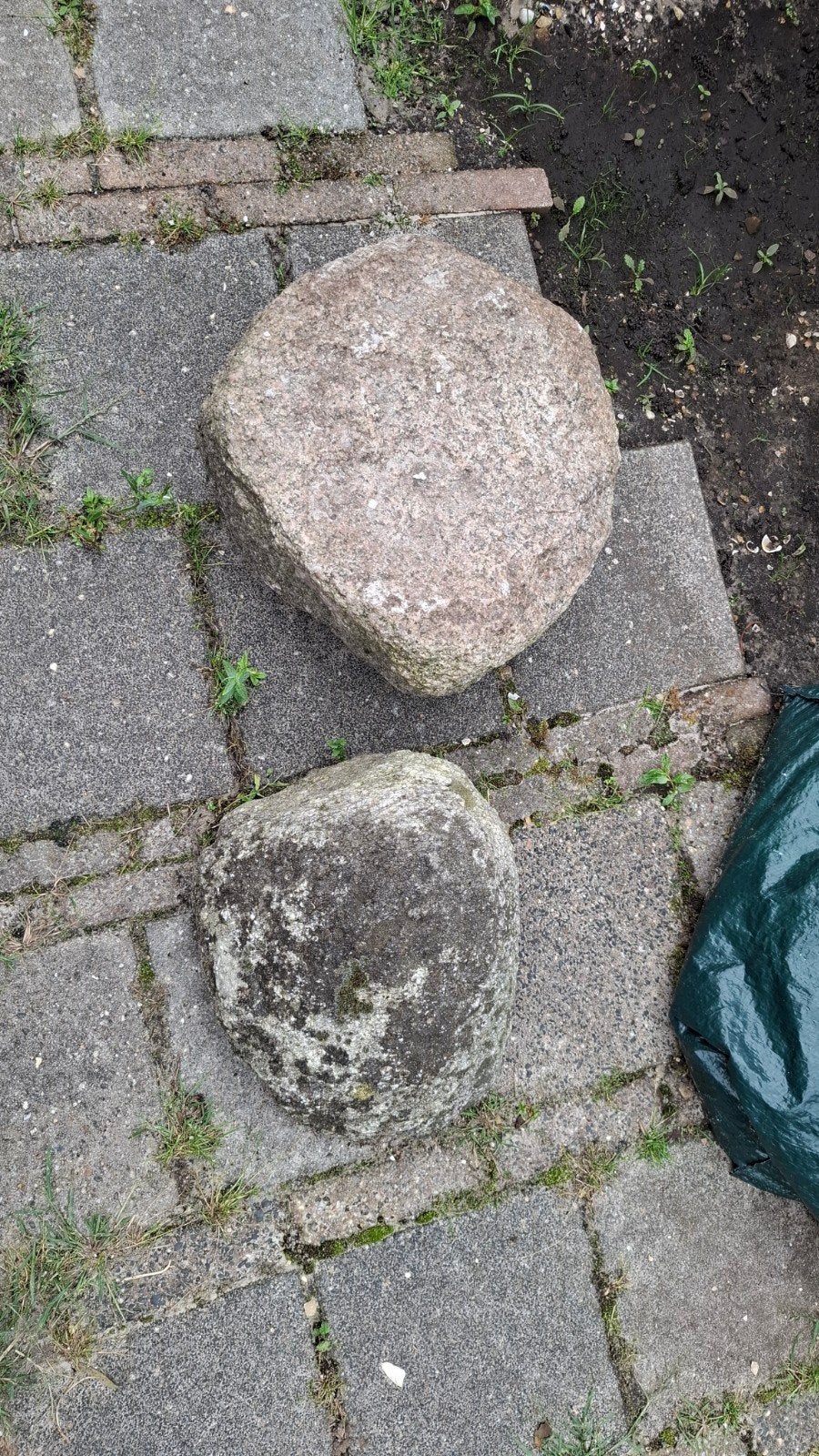 2 grote keien. Gratis., Tuin en Terras, Ophalen, Gebruikt