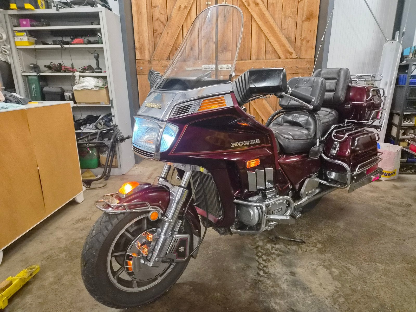 Honda Goldwing GL1200 erg vol!, Cardan-aandrijving, 4 cilinders, Particulier, Toermotor