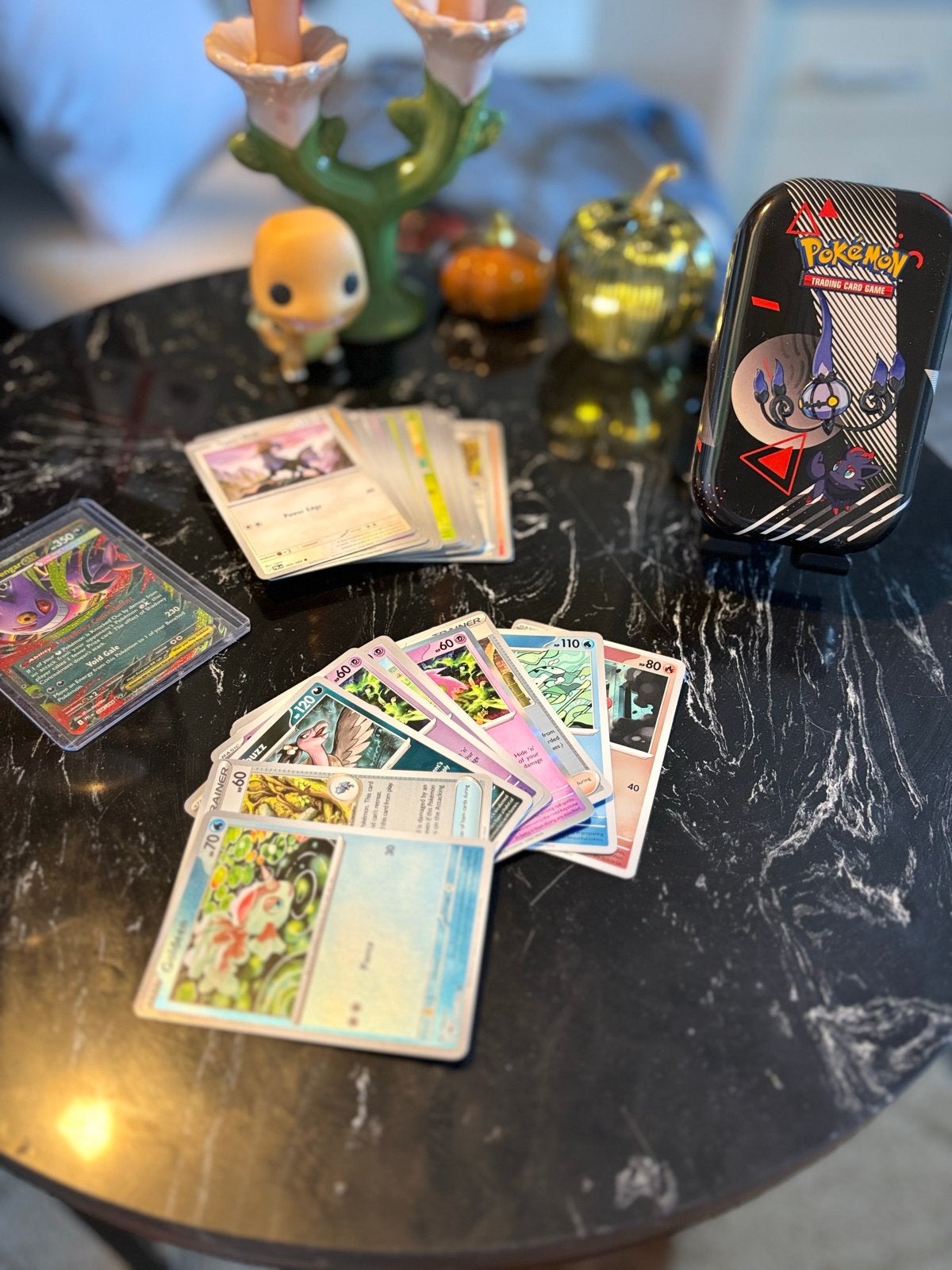 Pokémon kaarten set pitch black + tin en een gangar kaart, Hobby en Vrije tijd, Verzamelkaartspellen | Pokémon, Ophalen of Verzenden