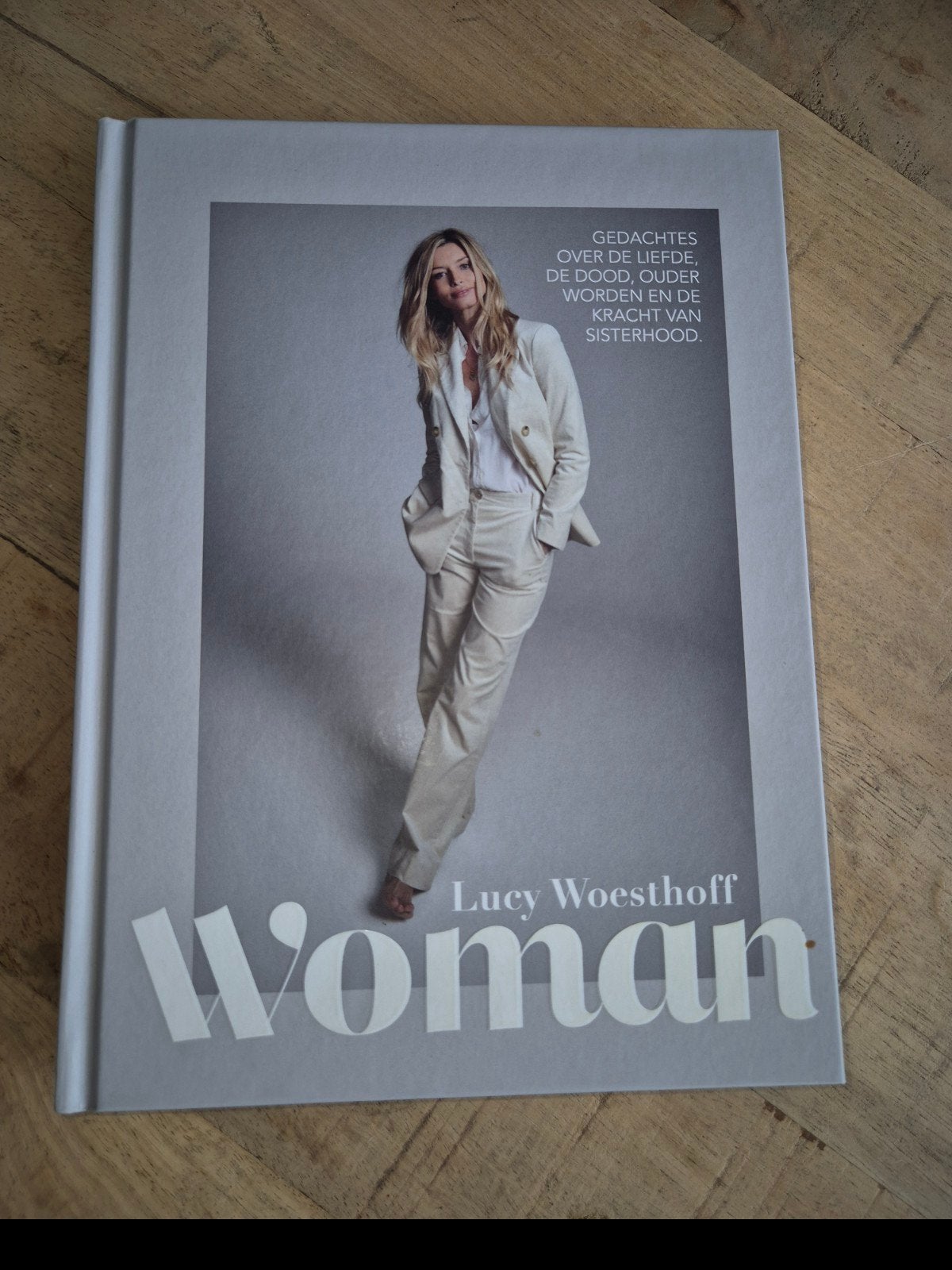Woman - Lucy Woesthoff (Hardcover)., Ophalen, Zo goed als nieuw, Lucy Woesthoff, Nederland