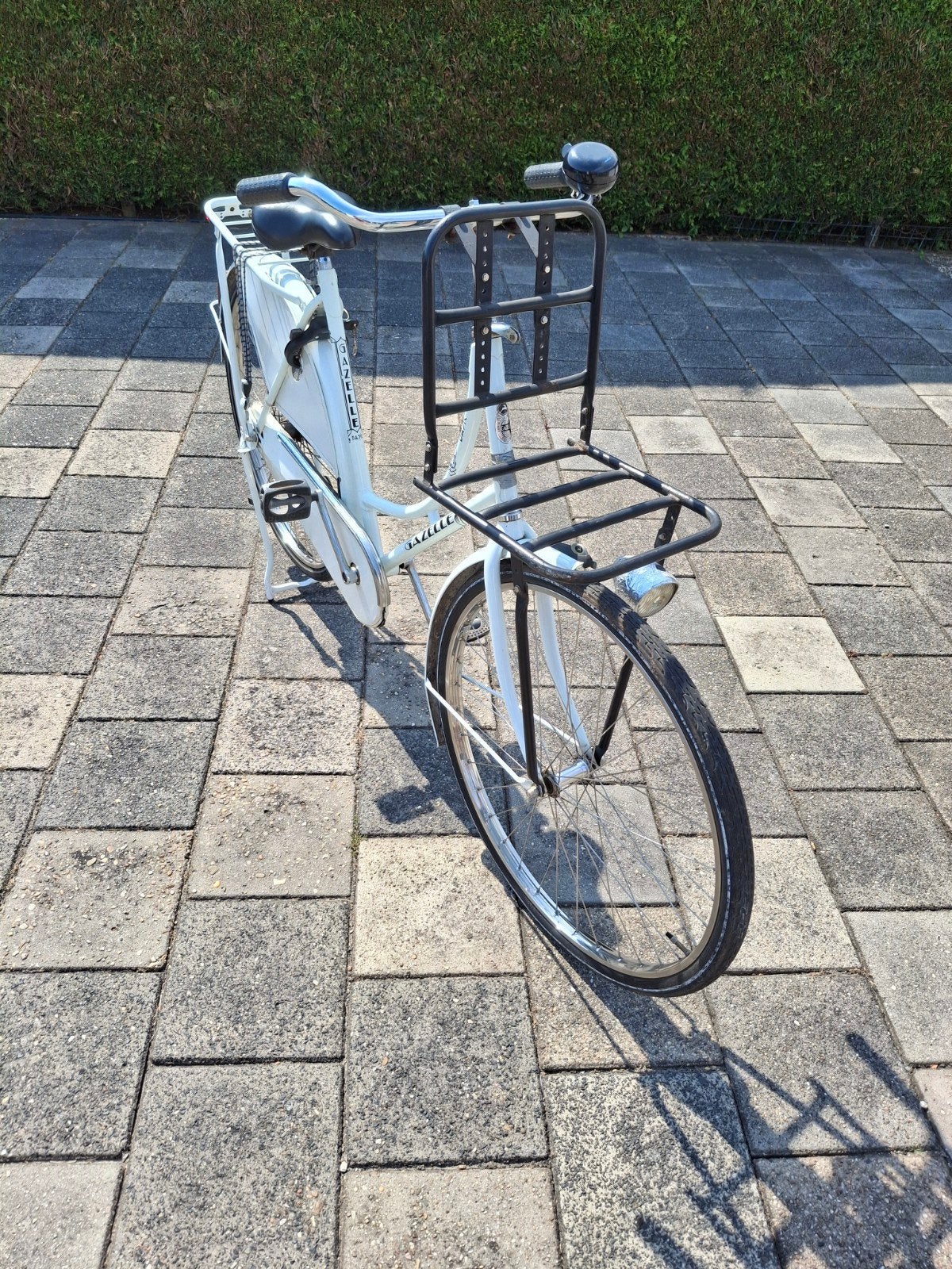 Weduwe fiets., Ophalen, Zo goed als nieuw, Terugtraprem, Gazelle