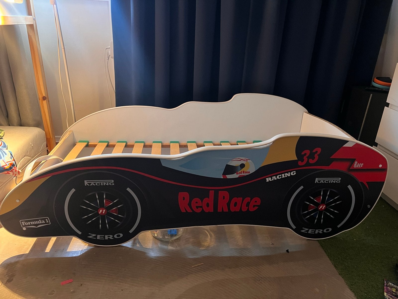 Raceauto kinderbed - Red Race (met lattenbodem), Kinderen en Baby's, Ophalen, Gebruikt, 70 tot 85 cm, Lattenbodem