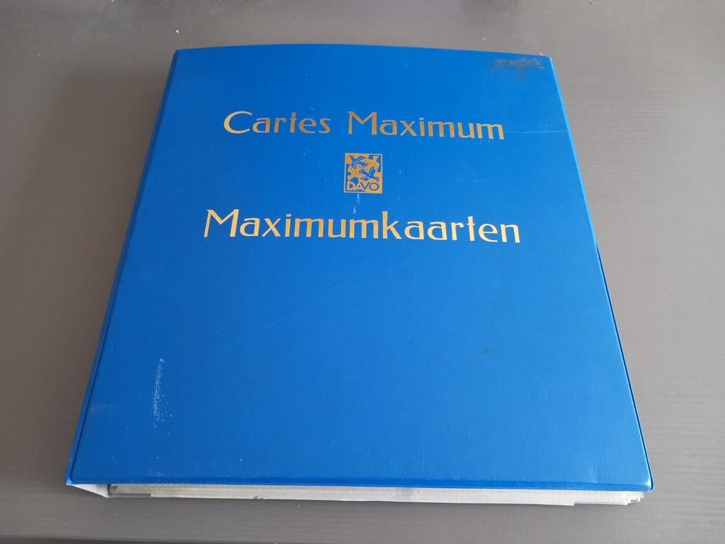 Nederland Ptt mapjes verzameling met 100 stuks in album, Ophalen of Verzenden, Nederland