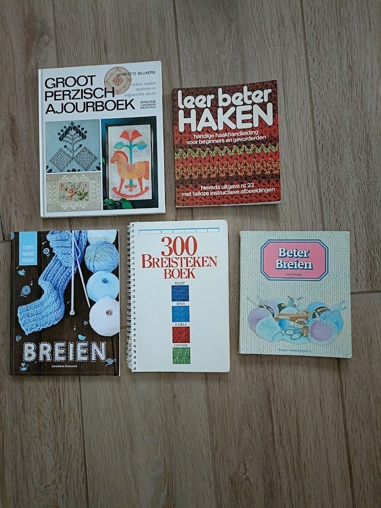 Diverse boeken over haken en breien. Zie omschrijving, Ophalen of Verzenden, Gelezen, Breien en Haken