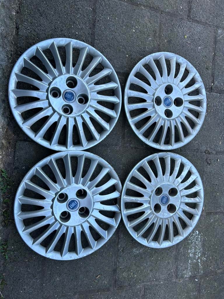 Wieldoppen fiat 15 inch, Ophalen of Verzenden, Gebruikt